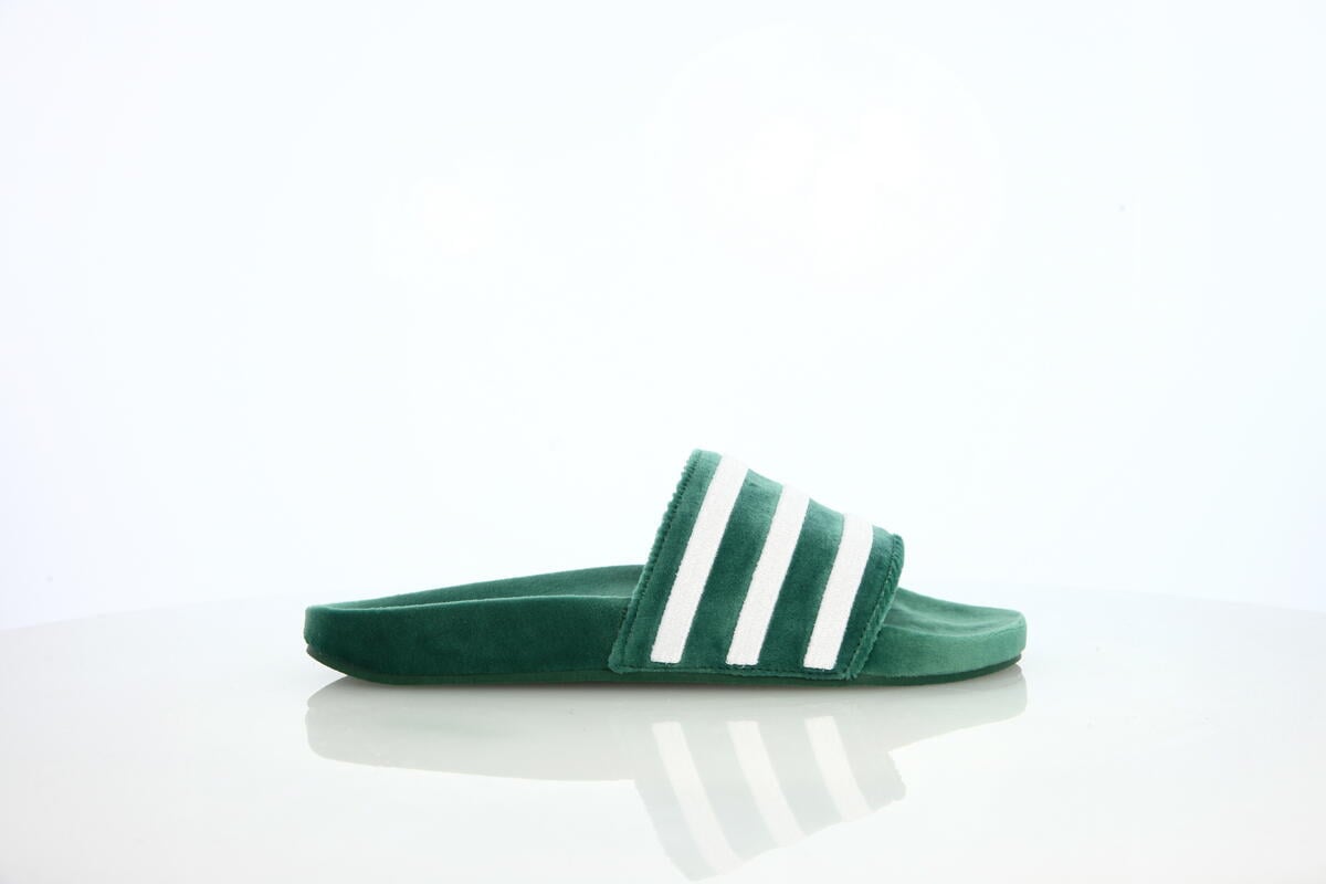 Adilette collegiate hot sale